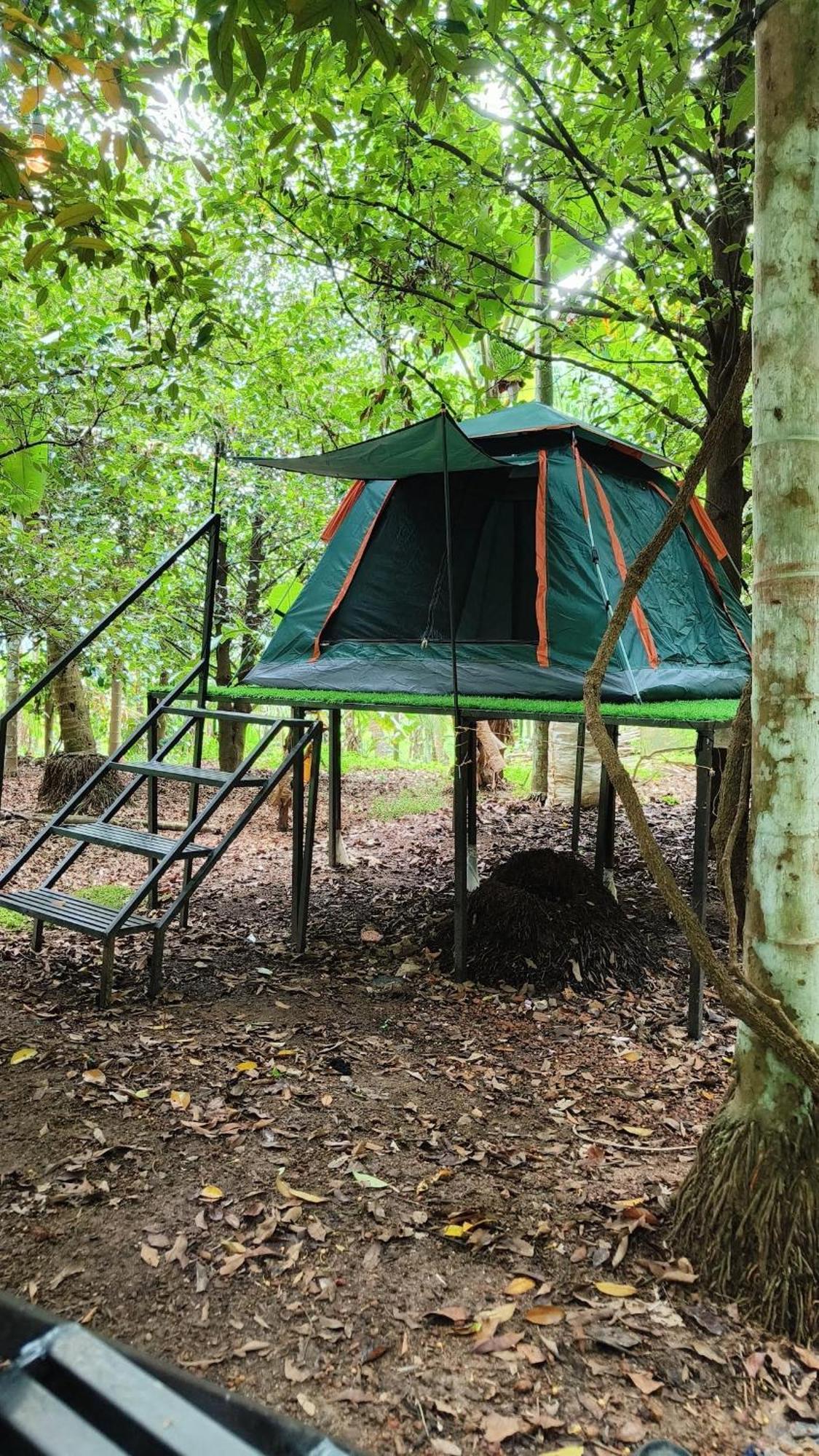 Luxury tent Dragster Tents